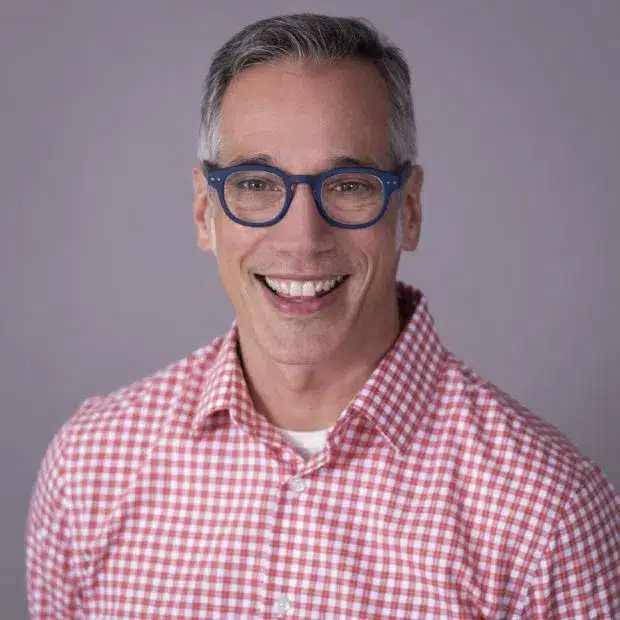 5 tips for Optimal Headshots for LinkedIn 2 0163Equitable Life PRINT