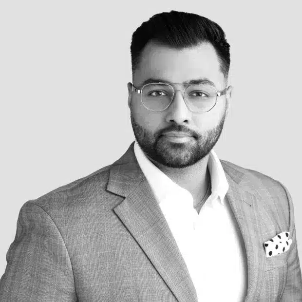 5 tips for Optimal Headshots for LinkedIn 3 Copy of 0125Goldy Singh B W PRINT