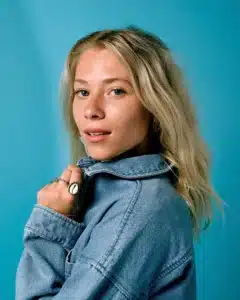 Julianna Headshot by Emily Welz in Edmonton.jpg