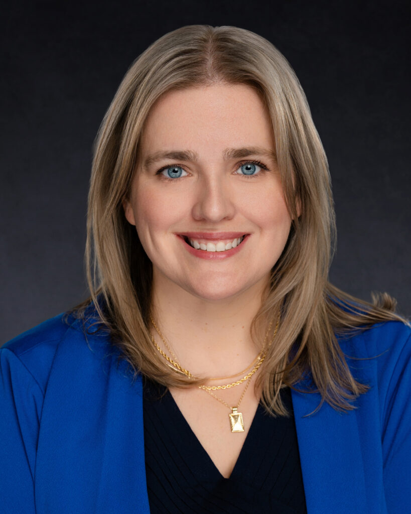 Headshots Ottawa portrait photographer shooting business profile photo